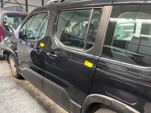 Gebruikte Schuifdeur links Peugeot Rifter (ER/EC/EZ) 1.5 BlueHDi 130 Prijs € 650,00 Margeregeling aangeboden door De Vos Onderdelen