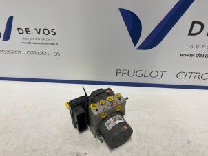 Gebruikte ABS Pomp Citroen Jumpy 2.0 Blue HDI 180 Prijs € 350,00 Margeregeling aangeboden door De Vos Onderdelen