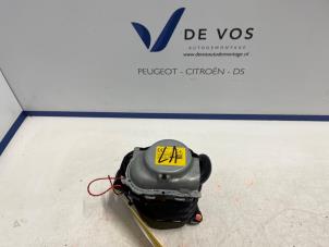 Gebruikte Gordelspanner links achter Opel Grandland (X) 1.6 CDTi 120 Prijs € 200,00 Margeregeling aangeboden door De Vos Onderdelen