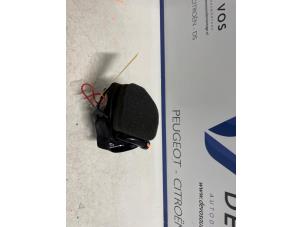 Gebruikte Gordelspanner rechts achter Opel Grandland (X) 1.6 CDTi 120 Prijs € 200,00 Margeregeling aangeboden door De Vos Onderdelen