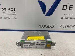 Gebruikte Radio Peugeot 208 II (UB/UH/UP) 1.2 Vti 12V PureTech 100 Prijs € 350,00 Margeregeling aangeboden door De Vos Onderdelen