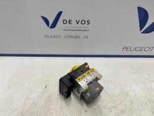 Gebruikte ABS Pomp Citroen C4 Berline (BA/BB/BC) 1.2 PureTech 130 12V Prijs € 350,00 Margeregeling aangeboden door De Vos Onderdelen