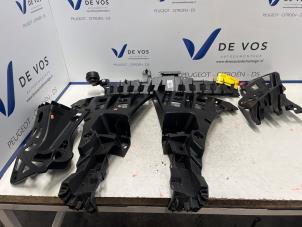 Gebruikte Bumperframe achter DS Automobiles DS 4 1.6 16V E-Tense 225 Prijs € 160,00 Margeregeling aangeboden door De Vos Onderdelen