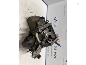 Gebruikte Versnellingsbak Opel Corsa F (UB/UH/UP) 1.2 Turbo 12V 100 Prijs € 950,00 Margeregeling aangeboden door De Vos Onderdelen