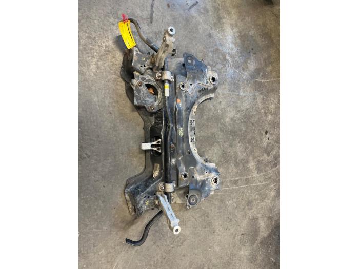 Gebruikte Subframe Opel Combo Life/Tour 1.5 CDTI 100 Prijs € 400,00 Margeregeling aangeboden door De Vos Onderdelen