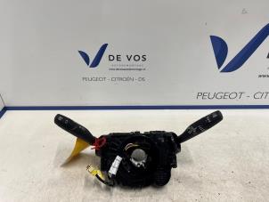 Gebruikte Licht + Raw Schakelaar Opel Grandland (X) 1.2 Turbo 12V Prijs € 200,00 Margeregeling aangeboden door De Vos Onderdelen