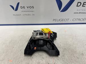 Gebruikte Motorrubber Peugeot 3008 II (M4/MC/MJ/MR) 1.6 16V HYbrid 225 Prijs € 90,00 Margeregeling aangeboden door De Vos Onderdelen
