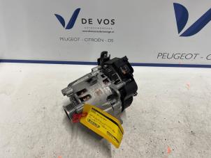 Gebruikte Dynamo Peugeot 508 (F3/FB/FH/FP) 1.6 16V Hybrid 180 Prijs € 550,00 Margeregeling aangeboden door De Vos Onderdelen