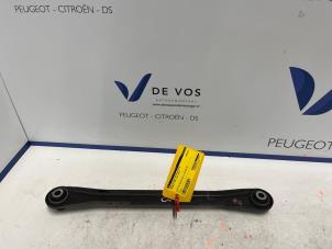 Gebruikte Reactiestang rechts-achter Peugeot 508 (F3/FB/FH/FP) 1.6 16V Hybrid 180 Prijs € 35,00 Margeregeling aangeboden door De Vos Onderdelen