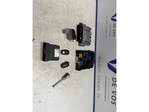 Gebruikte Computer Motormanagement Peugeot 2008 (UD/UK/UR/US/UX) 1.5 BlueHDi 130 Prijs € 450,00 Margeregeling aangeboden door De Vos Onderdelen