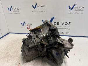 Gebruikte Versnellingsbak Opel Corsa F (UB/UH/UP) 1.2 Turbo 12V 100 Prijs € 950,00 Margeregeling aangeboden door De Vos Onderdelen