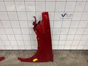 Gebruikte Scherm links-voor Peugeot 408 1.2 Hybrid 136 Prijs € 150,00 Margeregeling aangeboden door De Vos Onderdelen