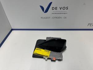 Gebruikte Antenne Peugeot 308 (F3/FB/FH/FM/FP) 1.2 PureTech Hybrid 136 Prijs € 300,00 Margeregeling aangeboden door De Vos Onderdelen