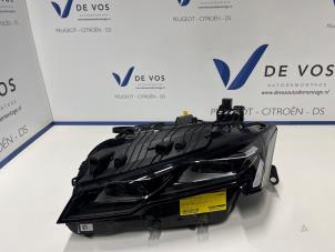 Gebruikte Koplamp links Peugeot 308 (F3/FB/FH/FM/FP) 1.2 PureTech Hybrid 136 Prijs € 750,00 Margeregeling aangeboden door De Vos Onderdelen