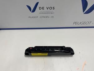 Gebruikte Kachel Bedieningspaneel Citroen C5 Aircross I (A4/AC/AJ/AR) 1.5 Blue HDi 130 16V Prijs € 80,00 Margeregeling aangeboden door De Vos Onderdelen