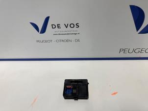 Gebruikte Computer Kachel Peugeot 208 Prijs € 135,00 Margeregeling aangeboden door De Vos Onderdelen