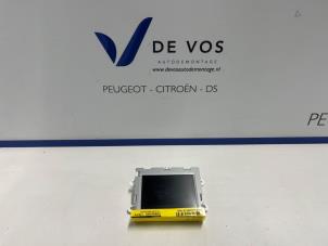 Gebruikte Display Interieur Peugeot RCZ (4J) 1.6 16V THP Prijs € 90,00 Margeregeling aangeboden door De Vos Onderdelen
