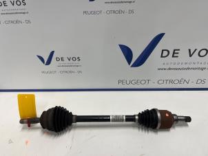 Gebruikte Aandrijfas links-voor Citroen C3 (SX/SW) 1.2 Vti 12V PureTech Prijs € 100,00 Margeregeling aangeboden door De Vos Onderdelen