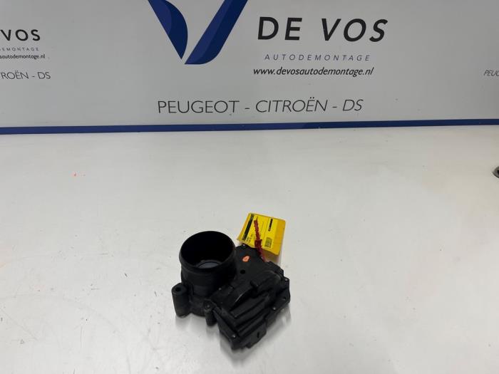 Gebruikte Gasklephuis Peugeot RCZ (4J) 1.6 16V THP Prijs € 200,00 Margeregeling aangeboden door De Vos Onderdelen