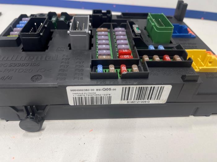 Computer Motormanagement van een Citroën DS5 (KD/KF) 2.0 165 HYbrid4 16V 2012