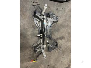 Gebruikte Subframe Peugeot 408 1.6 16V HYbrid 225 Prijs € 250,00 Margeregeling aangeboden door De Vos Onderdelen