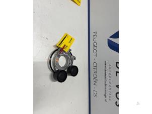 Gebruikte Spanner multiriem Peugeot 408 1.6 16V HYbrid 225 Prijs € 45,00 Margeregeling aangeboden door De Vos Onderdelen