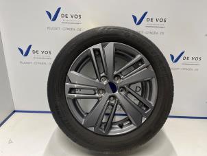 Gebruikte Velg + Band Peugeot 308 SW (F4/FC/FN/FR) 1.2 12V PureTech 130 Prijs € 125,00 Margeregeling aangeboden door De Vos Onderdelen