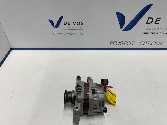 Gebruikte Dynamo Peugeot 2008 (CU) 1.6 VTI 16V Prijs € 55,00 Margeregeling aangeboden door De Vos Onderdelen
