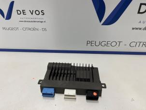 Gebruikte Radio versterker Peugeot 508 Prijs € 250,00 Margeregeling aangeboden door De Vos Onderdelen