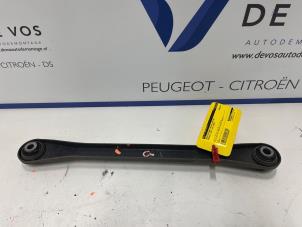 Gebruikte Reactiestang rechts-achter Peugeot 508 Prijs € 35,00 Margeregeling aangeboden door De Vos Onderdelen