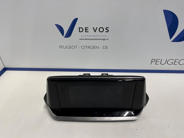 Gebruikte Display Interieur Peugeot 208 II (UB/UH/UP) 1.2 Vti 12V PureTech 100 Prijs € 135,00 Margeregeling aangeboden door De Vos Onderdelen