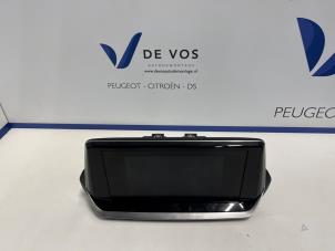 Gebruikte Display Interieur Peugeot 208 II (UB/UH/UP) 1.2 Vti 12V PureTech 100 Prijs € 200,00 Margeregeling aangeboden door De Vos Onderdelen