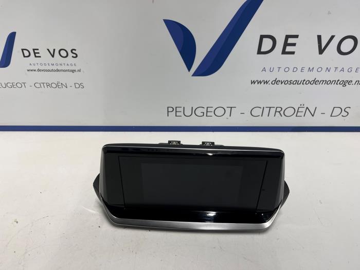 Gebruikte Display Interieur Peugeot 208 II (UB/UH/UP) 1.5 BlueHDi 100 Prijs € 135,00 Margeregeling aangeboden door De Vos Onderdelen