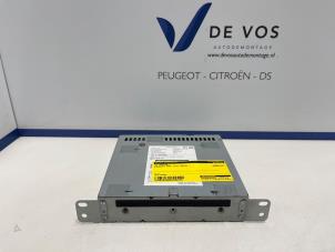 Gebruikte CD Speler Peugeot 508 SW (8E/8U) 1.6 BlueHDI 120 Prijs € 70,00 Margeregeling aangeboden door De Vos Onderdelen