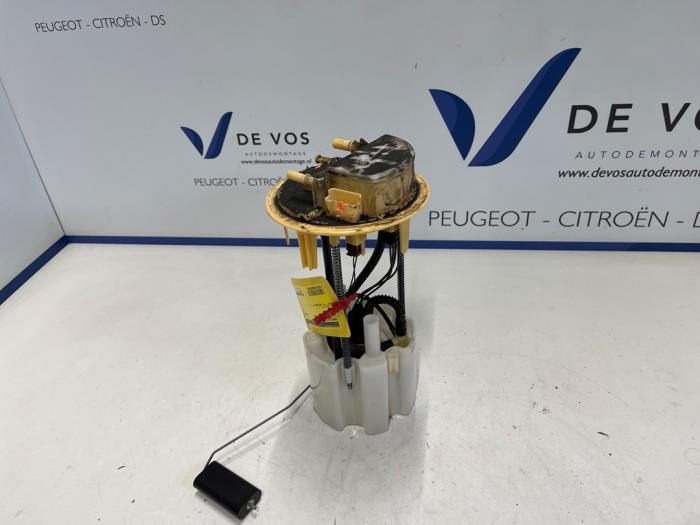 Gebruikte Tank element Pomp Citroen Berlingo Prijs € 135,00 Margeregeling aangeboden door De Vos Onderdelen