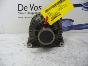 Gebruikte Dynamo Citroen C-Crosser 2.2 HDiF 16V Prijs € 150,00 Margeregeling aangeboden door De Vos Onderdelen