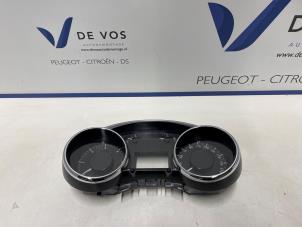 Gebruikte Kilometerteller KM Peugeot 5008 I (0A/0E) 1.6 HDiF 16V Prijs € 200,00 Margeregeling aangeboden door De Vos Onderdelen