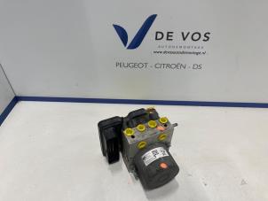 Gebruikte ABS Pomp Peugeot 5008 II (M4/MC/MJ/MR) 1.6 BlueHDi 115 Prijs € 250,00 Margeregeling aangeboden door De Vos Onderdelen