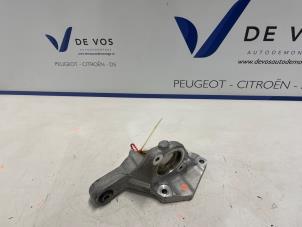 Gebruikte Motorsteun Peugeot Expert (V1/VA/VB/VE/VF/VT/VY) Prijs € 80,00 Margeregeling aangeboden door De Vos Onderdelen