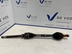 Gebruikte Aandrijfas rechts-voor Peugeot 308 (L3/L8/LB/LH/LP) 1.6 16V GTi 270 Prijs € 160,00 Margeregeling aangeboden door De Vos Onderdelen