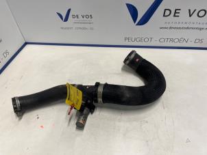 Gebruikte Intercooler Slang Peugeot 308 (L3/L8/LB/LH/LP) 1.6 16V GTi 270 Prijs € 500,00 Margeregeling aangeboden door De Vos Onderdelen
