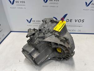 Gebruikte Versnellingsbak Peugeot 2008 (CU) 1.2 12V e-THP PureTech 130 Prijs € 550,00 Margeregeling aangeboden door De Vos Onderdelen