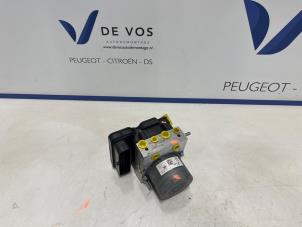 Gebruikte ABS Pomp Peugeot 5008 II (M4/MC/MJ/MR) 1.2 12V Hybrid Prijs € 350,00 Margeregeling aangeboden door De Vos Onderdelen