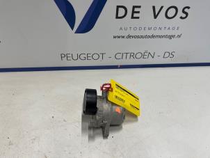 Gebruikte Spanrol Multiriem Peugeot Expert Prijs € 90,00 Margeregeling aangeboden door De Vos Onderdelen