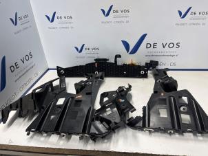 Gebruikte Bumperframe achter DS Automobiles DS 4 1.2 12V Hybrid 136 Prijs € 160,00 Margeregeling aangeboden door De Vos Onderdelen