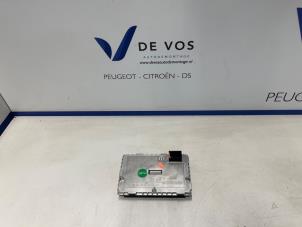 Gebruikte Wireless charger DS Automobiles DS 4 1.2 12V Hybrid 136 Prijs € 115,00 Margeregeling aangeboden door De Vos Onderdelen