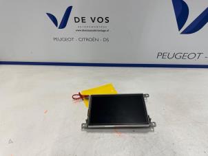 Gebruikte Display Interieur Opel Vivaro 2.0 Diesel 145 Prijs € 350,00 Margeregeling aangeboden door De Vos Onderdelen