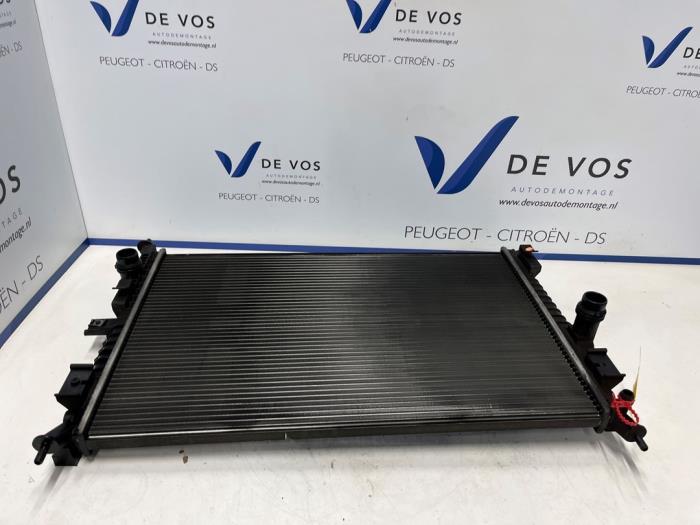 Gebruikte Radiateur Peugeot Partner (EA//EF/EN/EU) Prijs € 80,00 Margeregeling aangeboden door De Vos Onderdelen