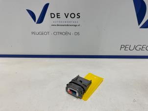 Gebruikte Camera voorzijde Opel Mokka 1.5 CDTi 16V Prijs € 225,00 Margeregeling aangeboden door De Vos Onderdelen