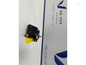 Gebruikte ACC Sensor (afstand) Opel Grandland/Grandland X 1.2 Turbo 12V Hybrid Prijs € 225,00 Margeregeling aangeboden door De Vos Onderdelen